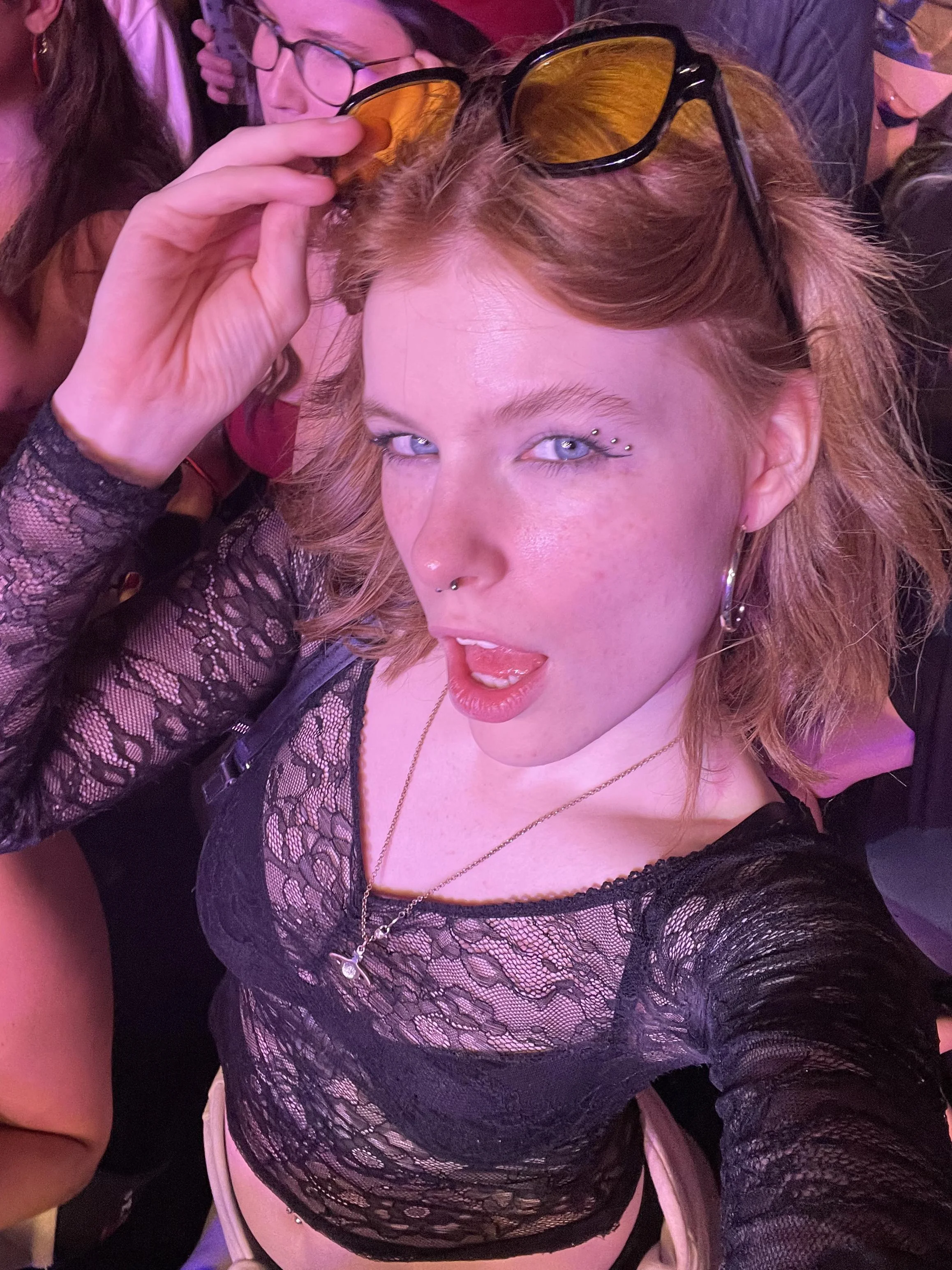 Does black looks good on me? picture 1 of 1