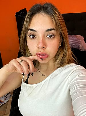 Do you think im hot? F18'