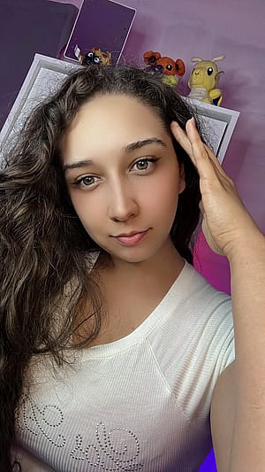 shy college girls can make you feel best'
