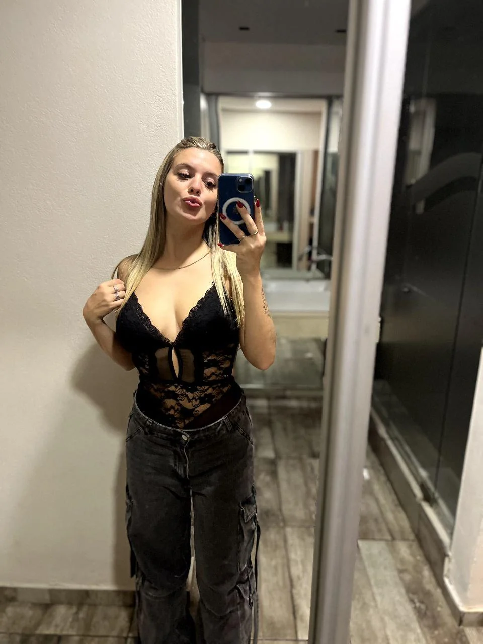 Feeling sexy and cute picture 1 of 1