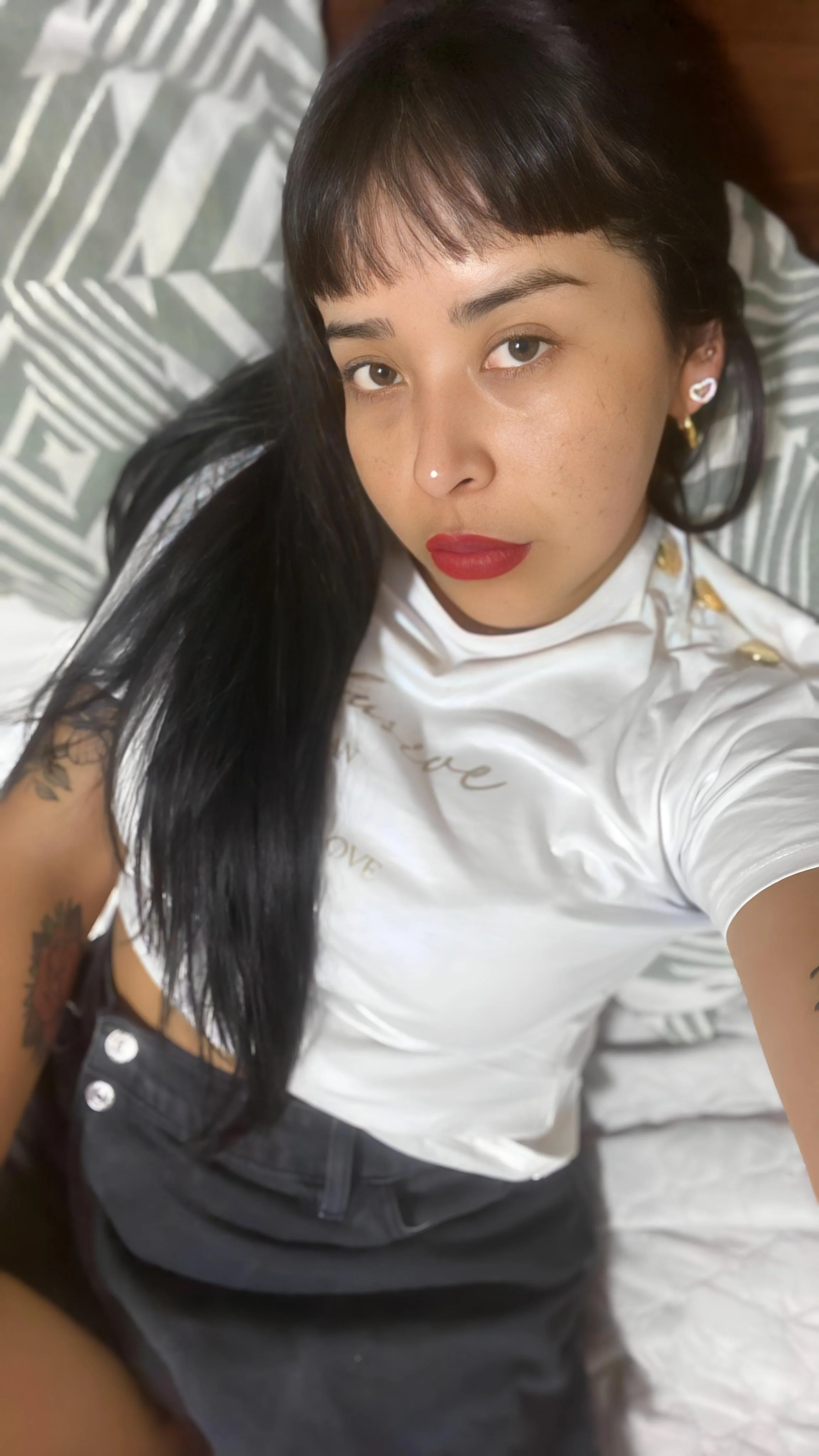 Am I Hot for you? F19 picture 1 of 1