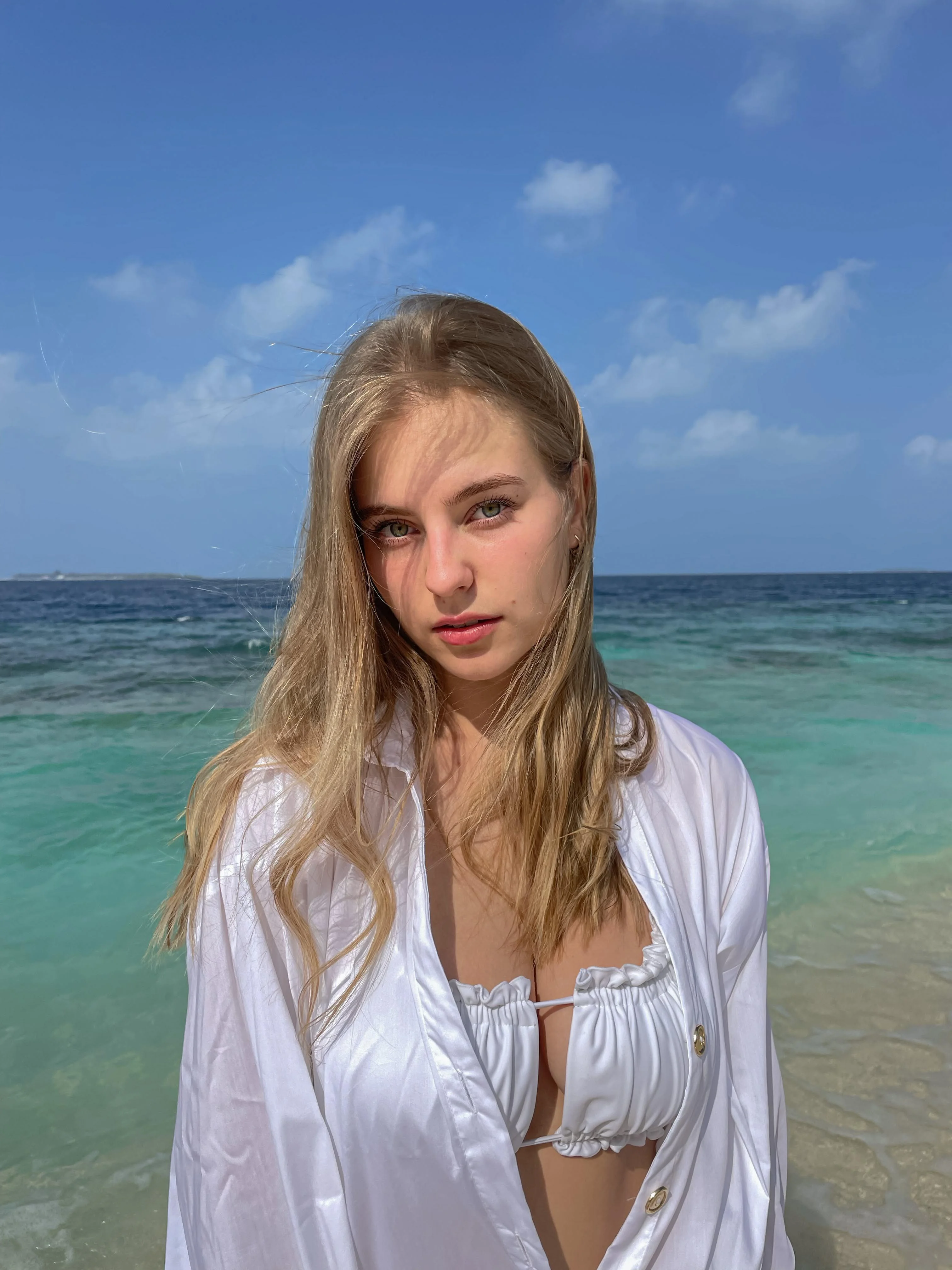 covered up at the beach :p picture 1 of 1