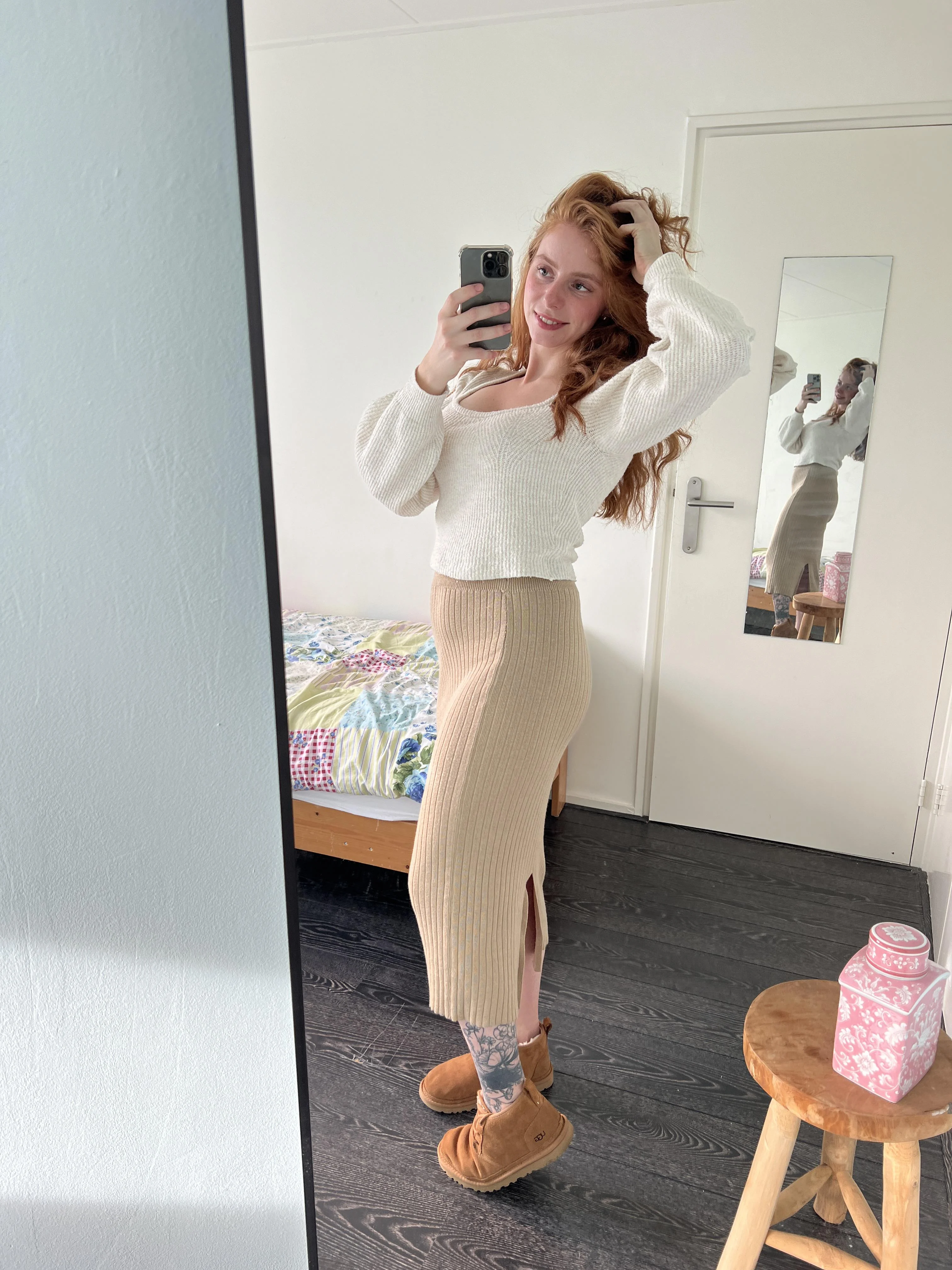 Dating a redhead ever crossed your mind? F24 picture 1 of 1