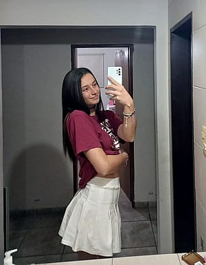 I hope you find me sexy in this mirror selfie'