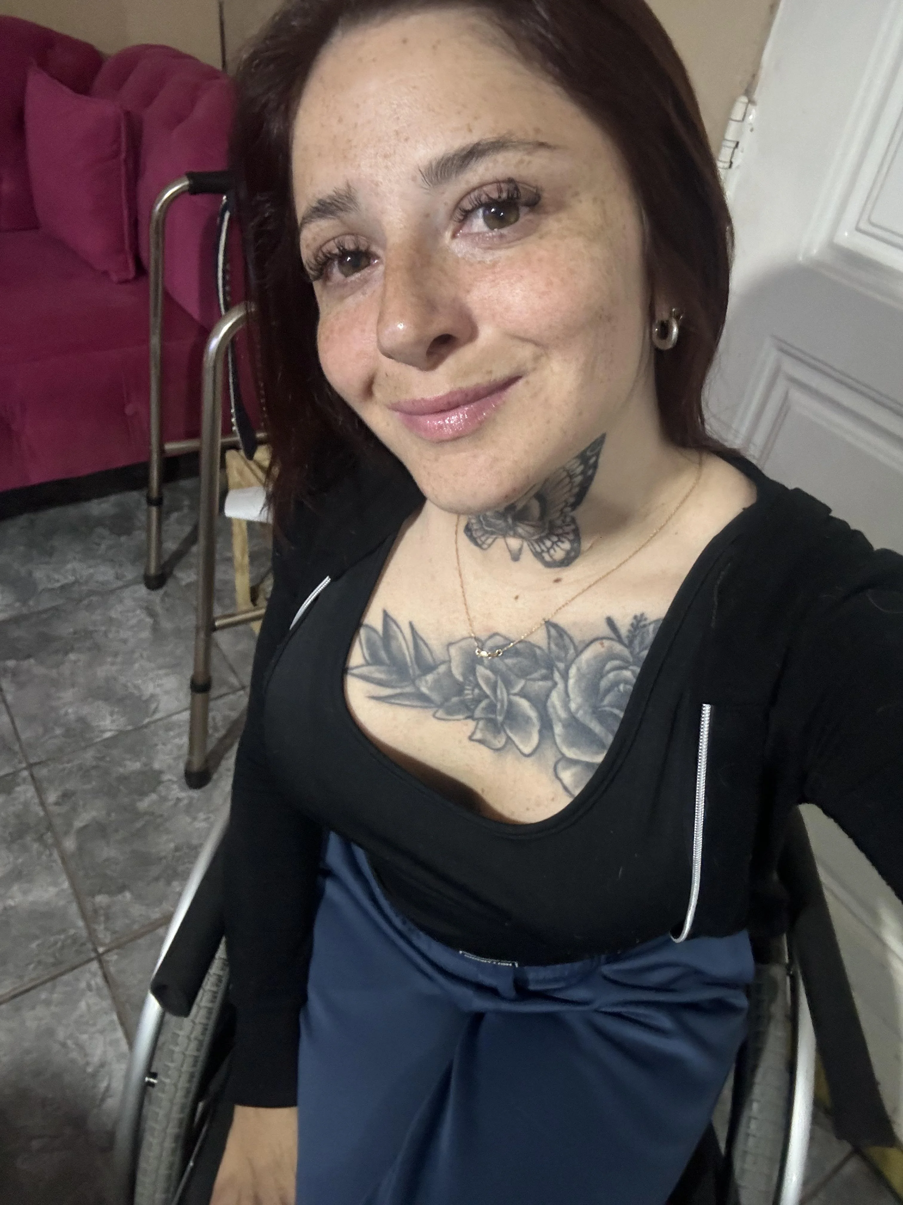 Feeling beautiful is the best picture 1 of 1