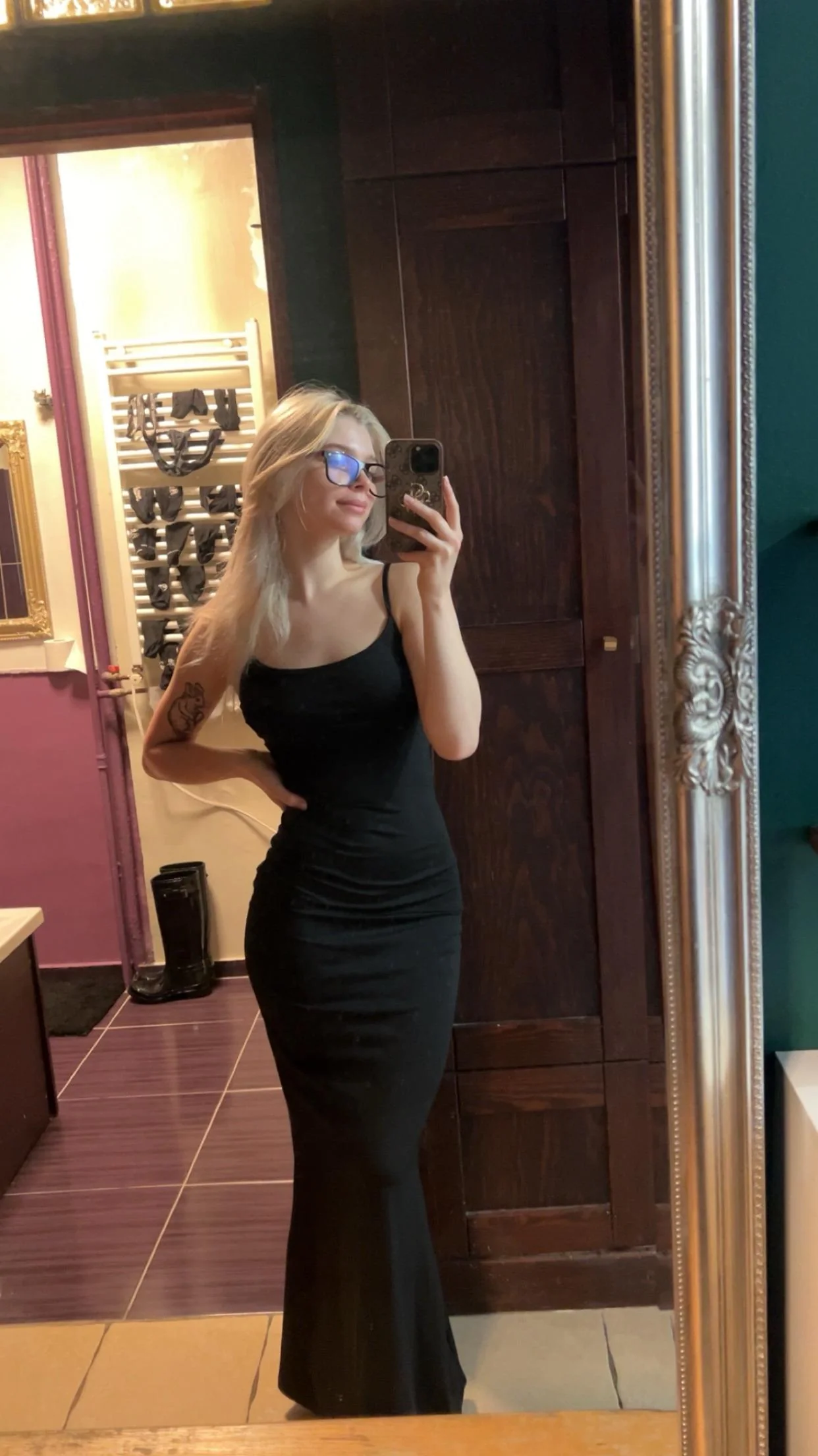 You can't go wrong in black, especially if it's sexy. picture 1 of 1