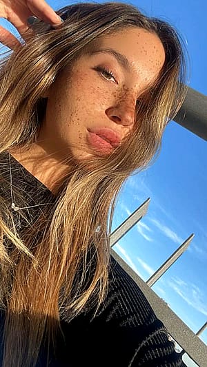 dont take of your eyes from me'