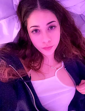 Am I a cutie? F18'