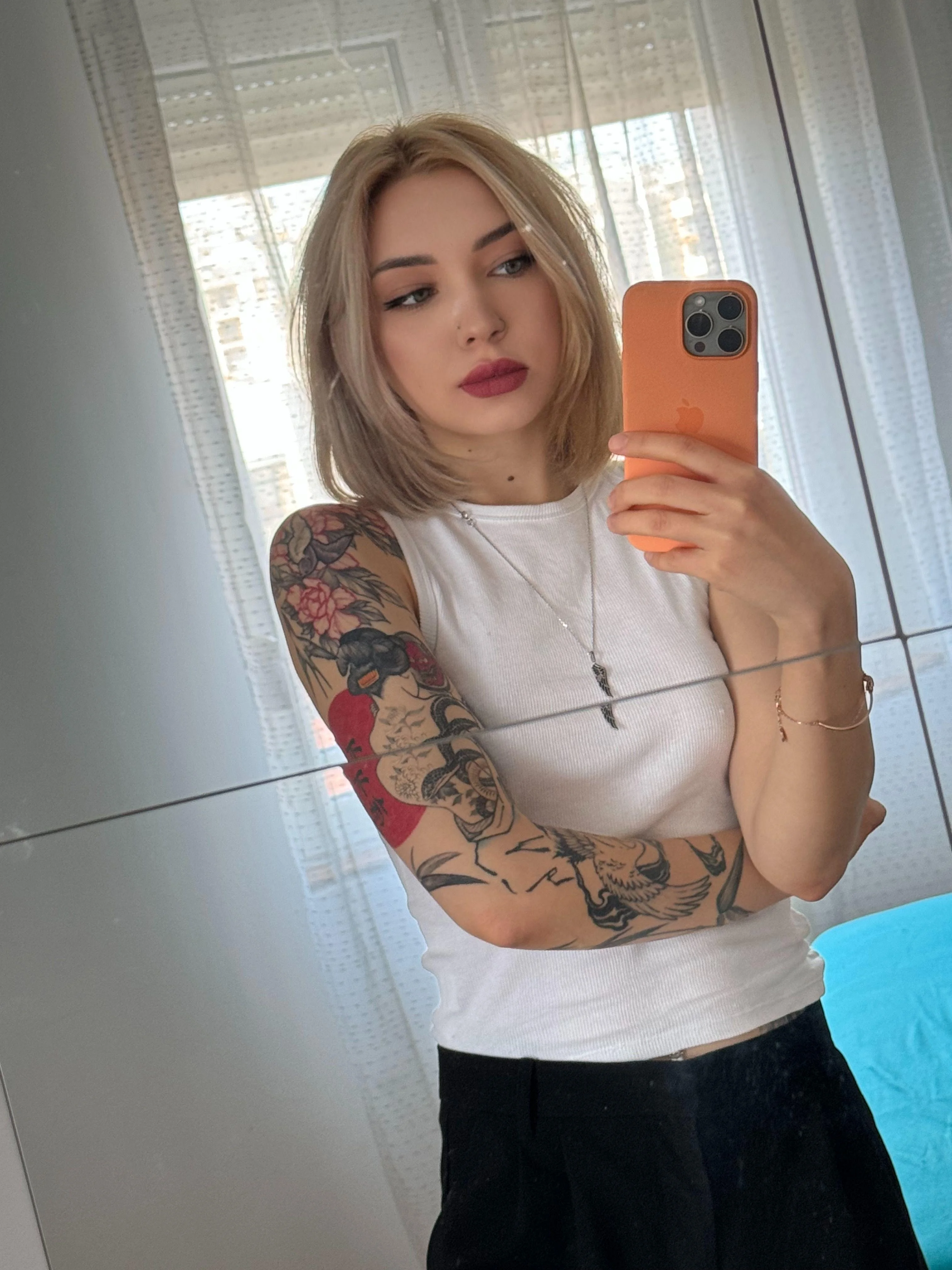 Love a good mirror selfie picture 1 of 1
