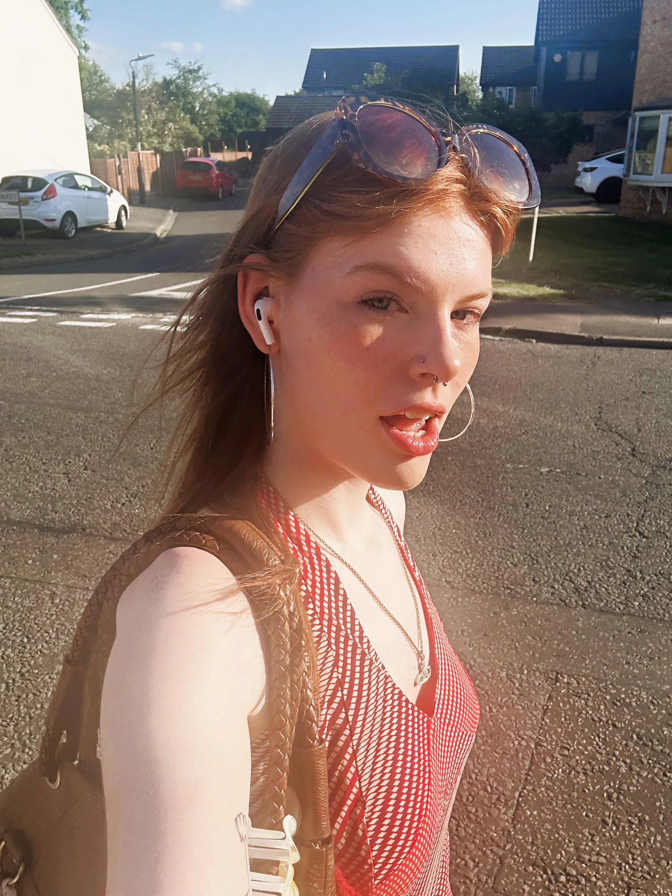 Do I look sexy on this outfit? picture 1 of 1