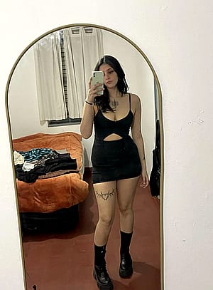 this goth girl is so ready to meet your folks'