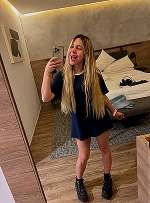 feeling sexy with my baggy shirt'