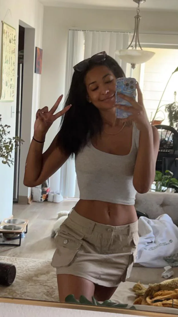 F22 am i hot in this picture 1 of 1