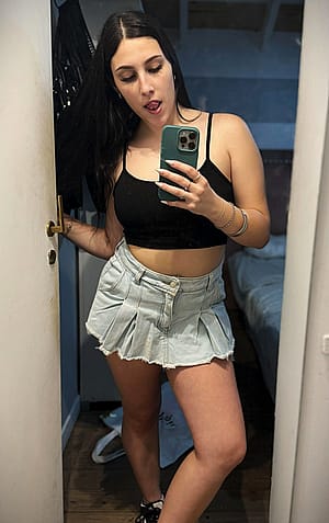 Am I hot wearing this skirt? Tell me <3'