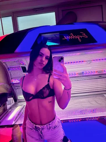 I feel beautiful and sexy on this one picture 1 of 1