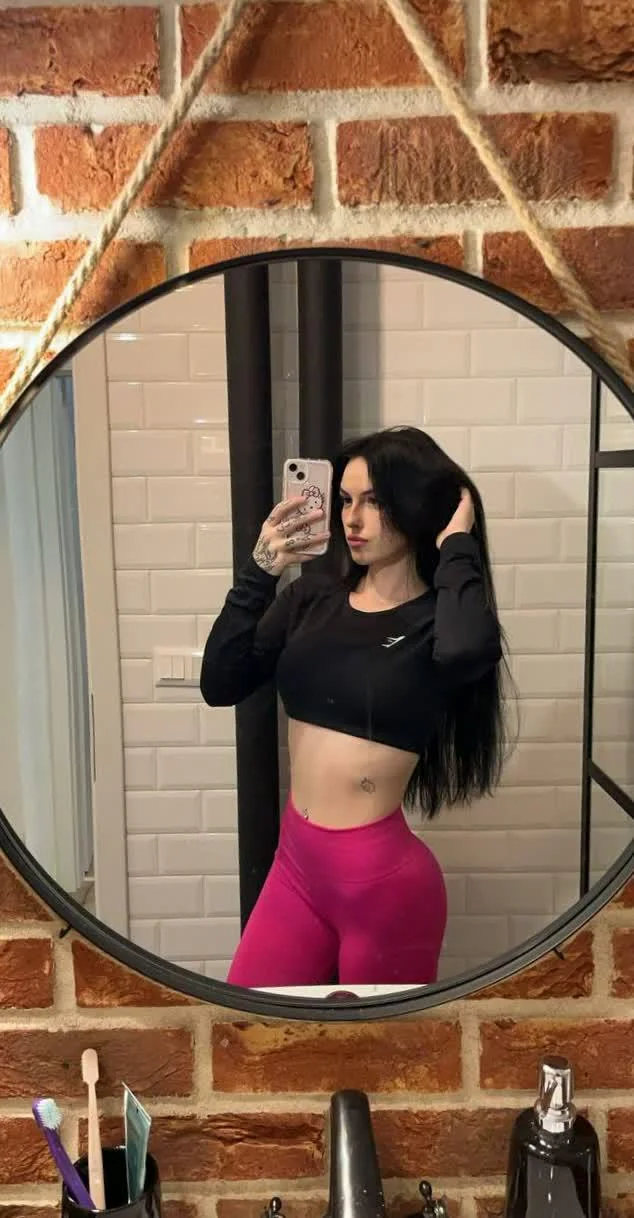 Keeping it classy, but still looking good picture 1 of 1