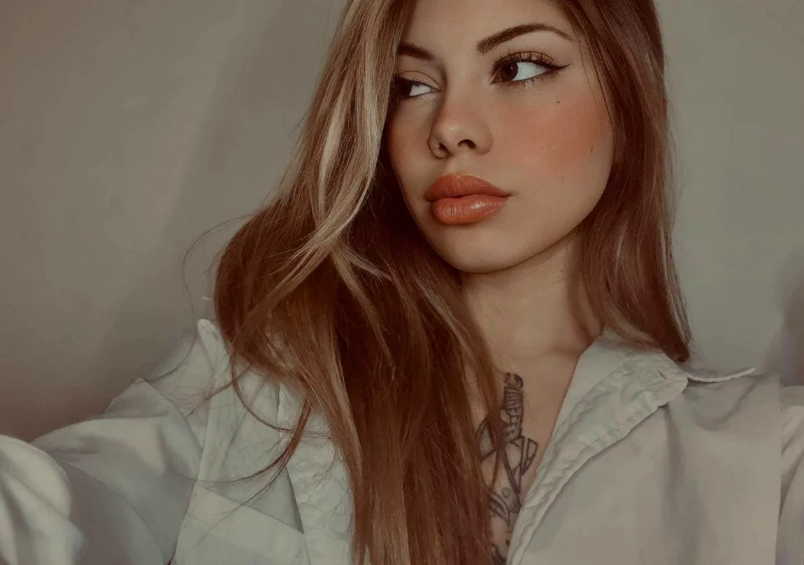 Beauty in simplicity, elegance in everything picture 1 of 1