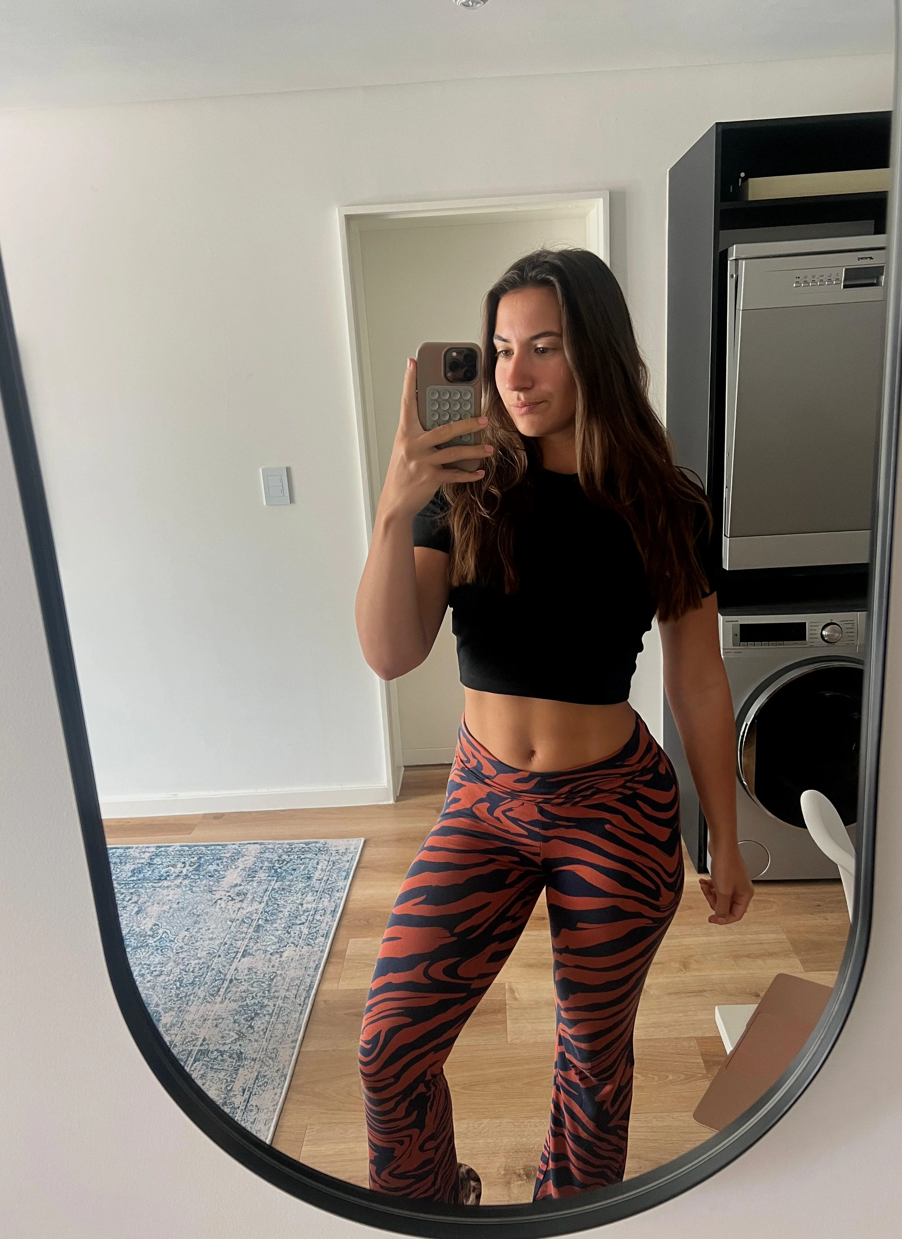 Be honest, do you think I'm hot (F27) picture 1 of 1