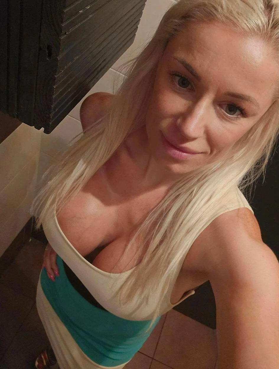 36F ami desirable picture 1 of 1
