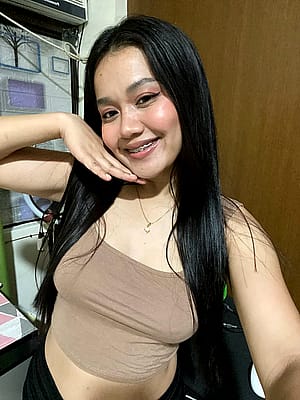 Do I look pretty, what do you think?'