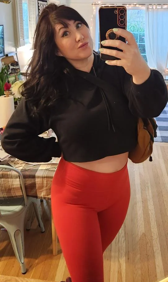 Not sure I can pull this outfit off, but doing it anyways! picture 1 of 1