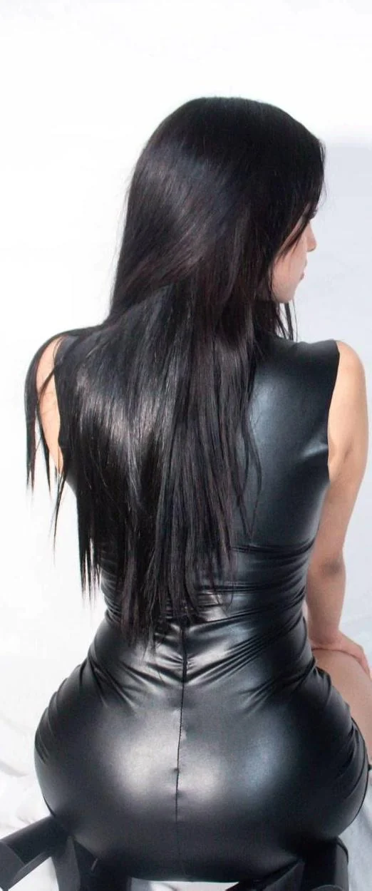 What's the first thing that comes to mind when you see my body from back? picture 1 of 1
