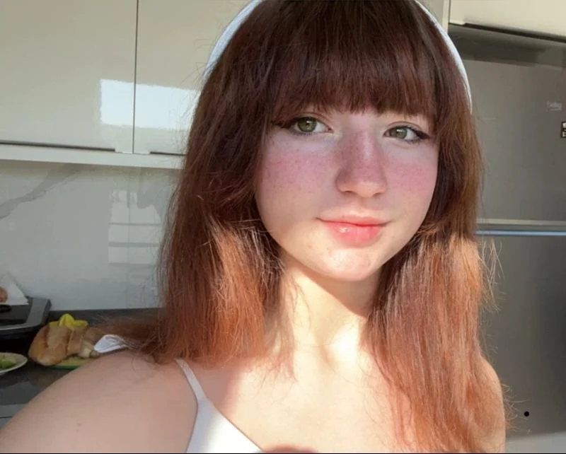 feeling a little off about how i look here picture 1 of 1