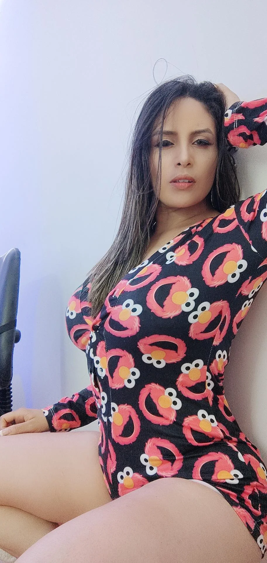 in my cute elmo outfit picture 1 of 1