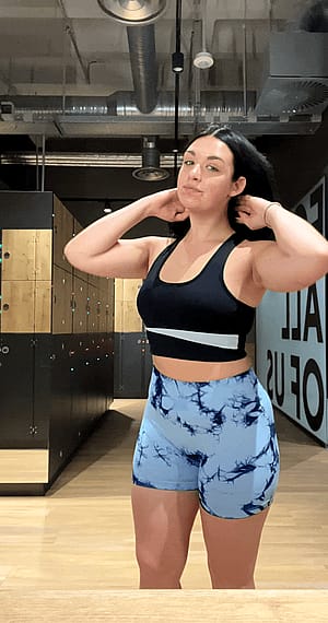 Do i look sexy in this'