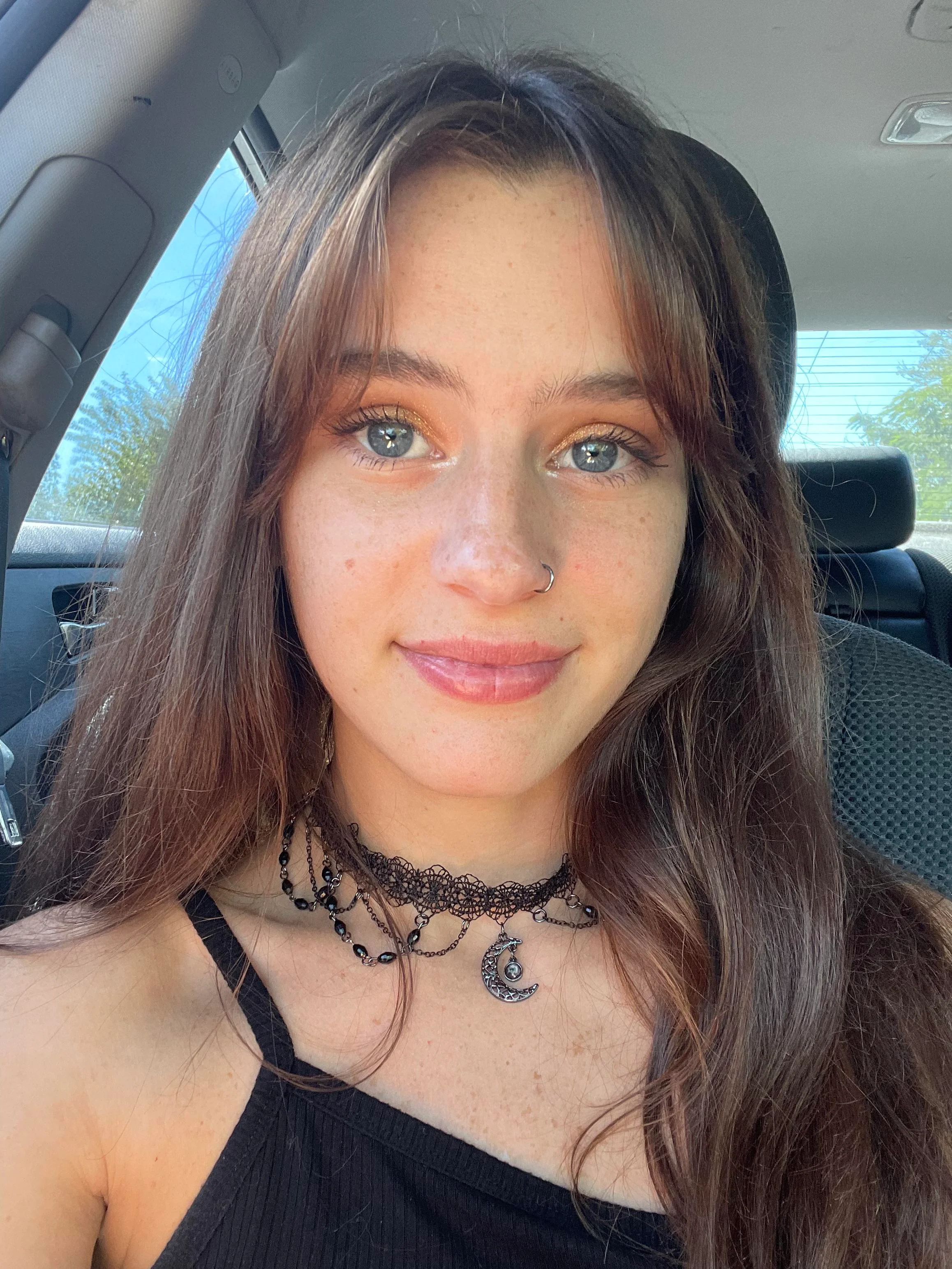 Am I hot? Just turned 25 picture 1 of 1