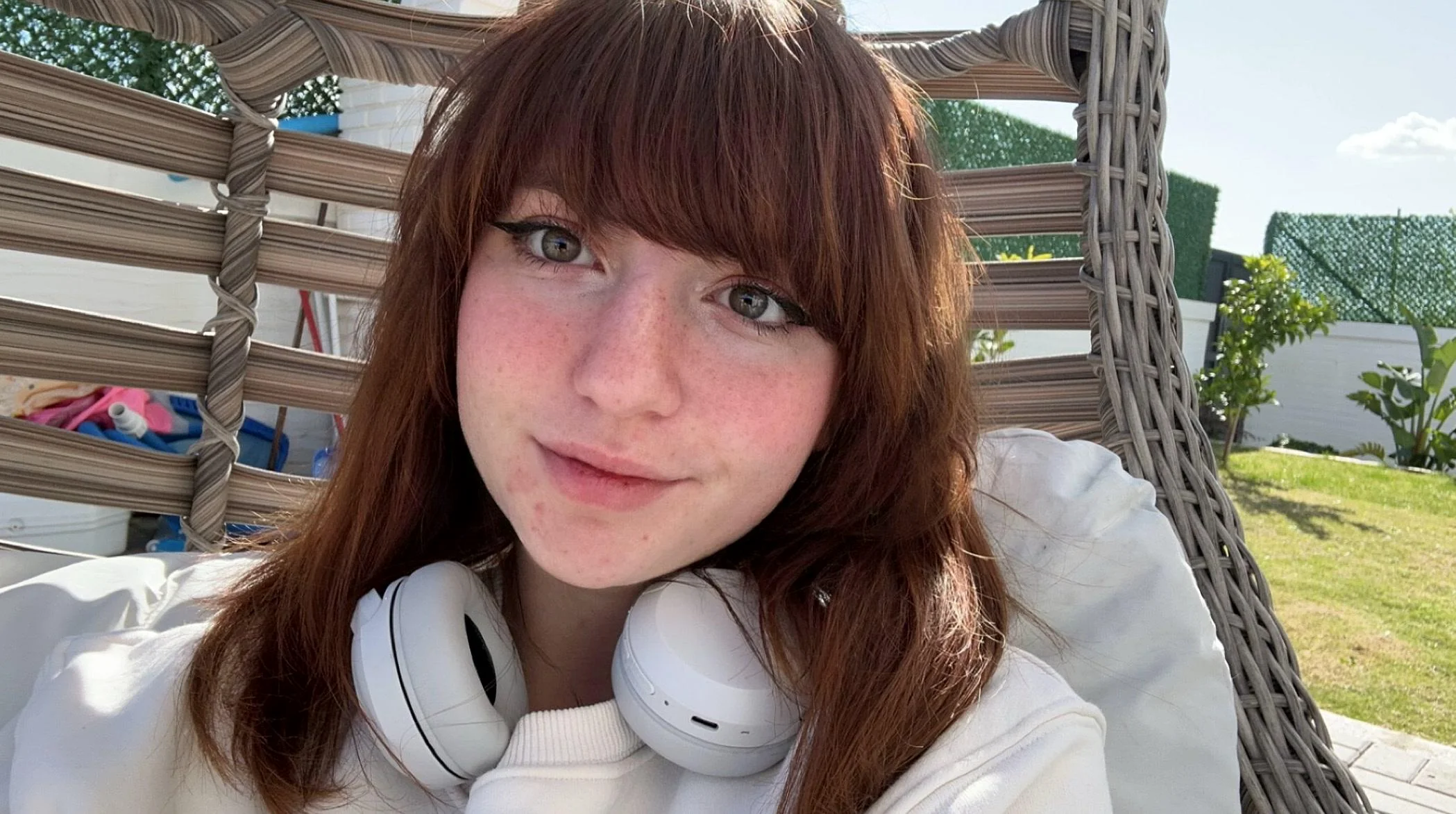 i don’t know if my face has that spark i wish it did picture 1 of 1