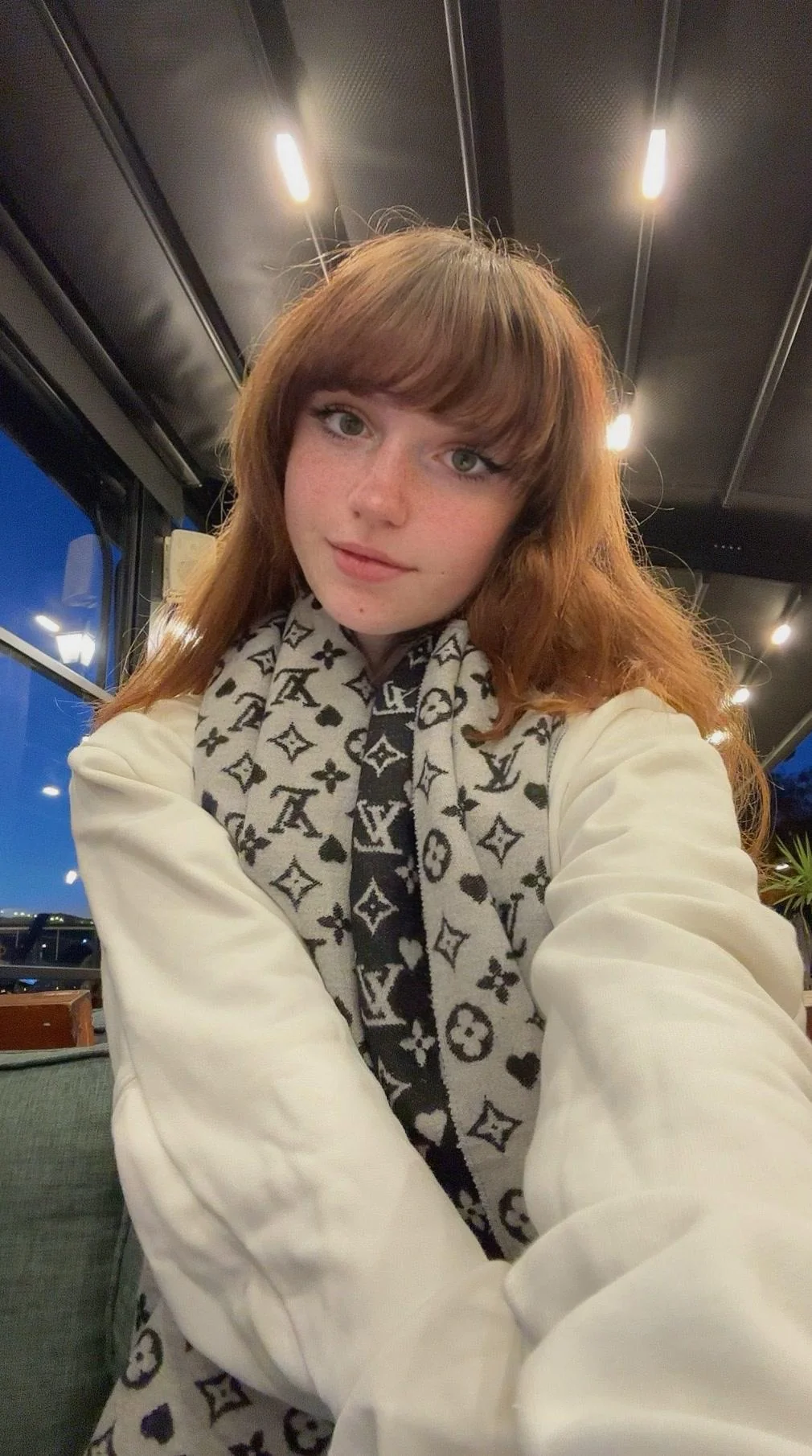 i can’t tell if i’m pulling off like a classy one picture 1 of 1