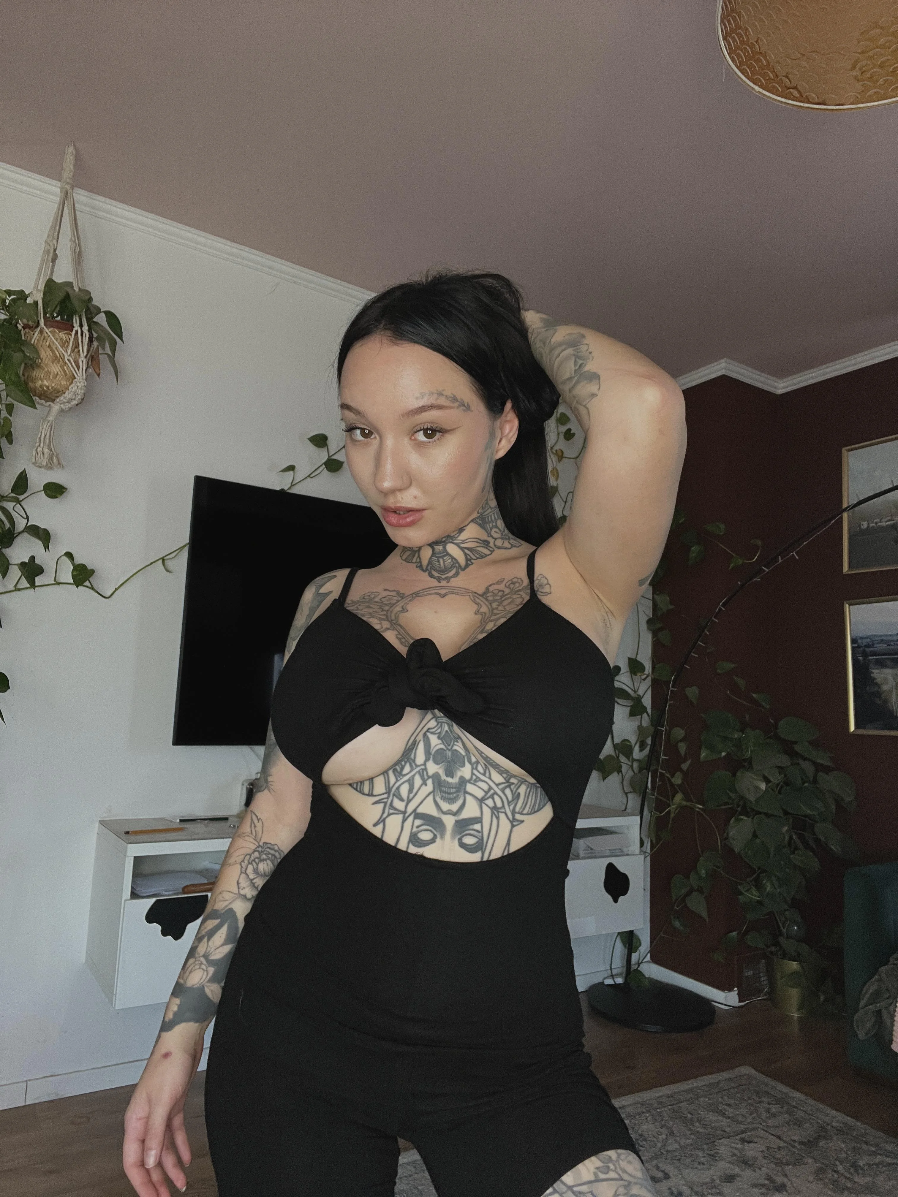 white girls look better in black clothes picture 1 of 1