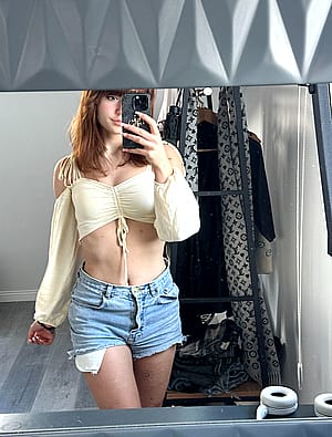 f18 hope i look really hot today'