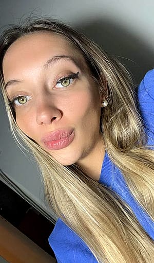 everyone is obsessed with my eyes'