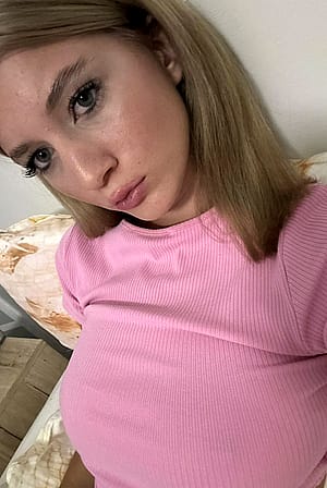 How do you like blonde hair on white teens? F19'