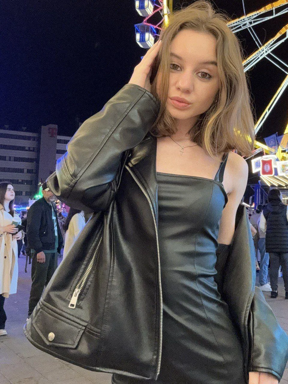 When you're feeling pretty and want to show off a little picture 1 of 1