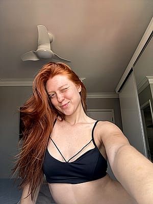 Do I look hot for a 18y/o?'