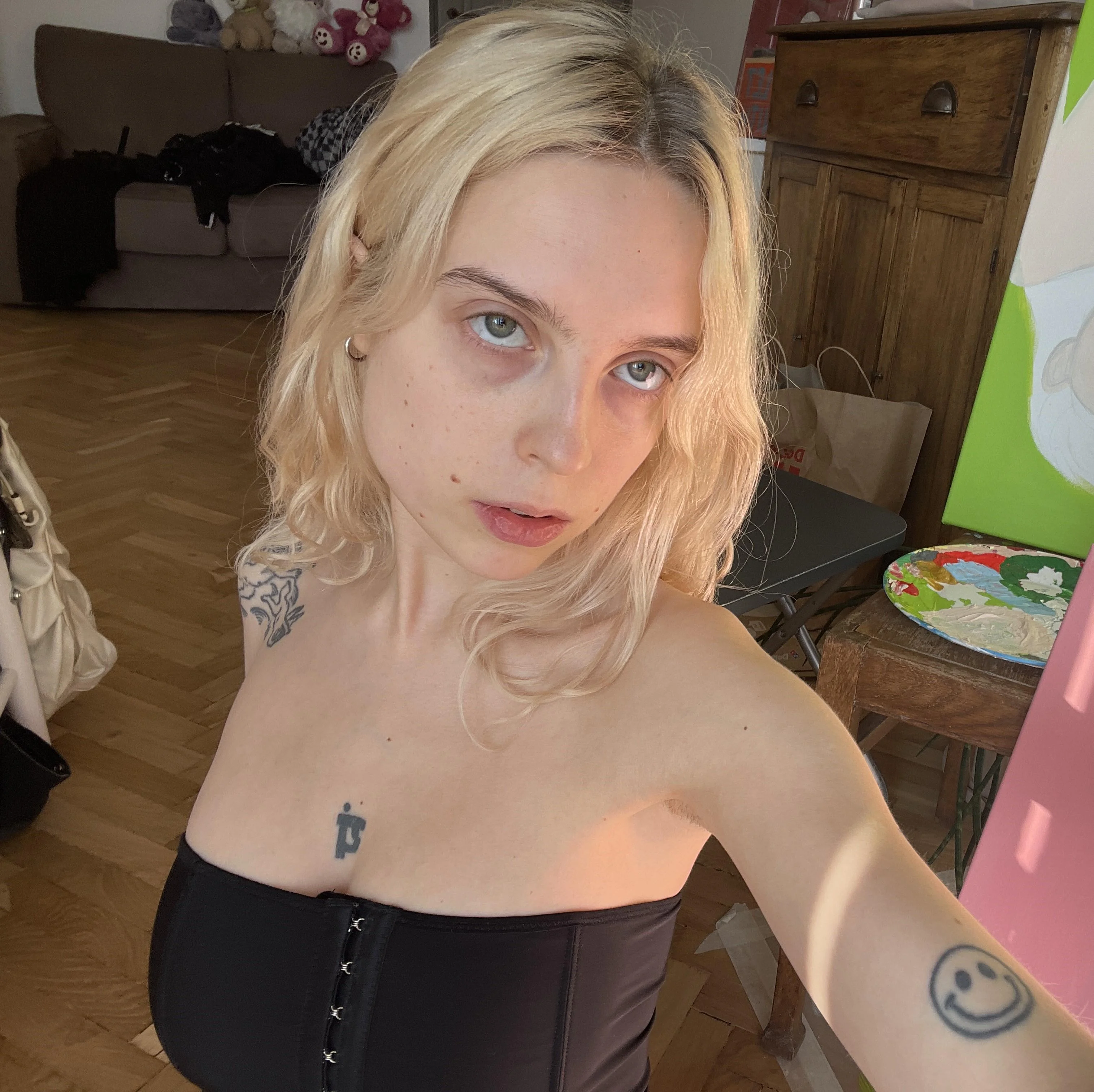 I often get compliments on my looks picture 1 of 1