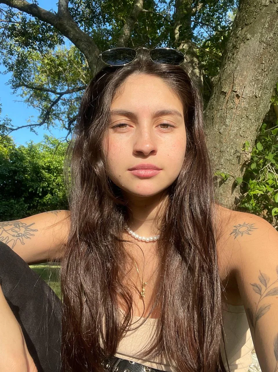 Do you think I'm pretty? F18 picture 1 of 1