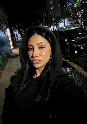 How do i look?'