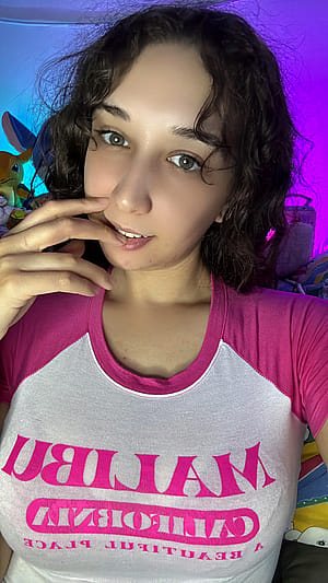 be honest, am i hot? F19'