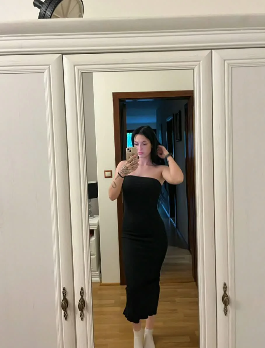 I'm feeling pretty today, ready to start the day picture 1 of 1