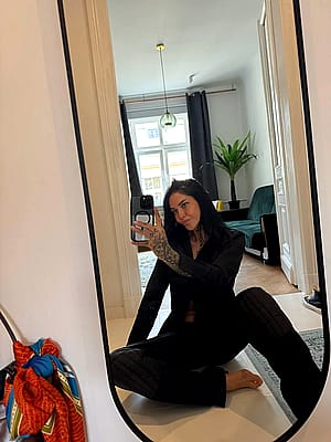 how do you like my sunday night outfit?'