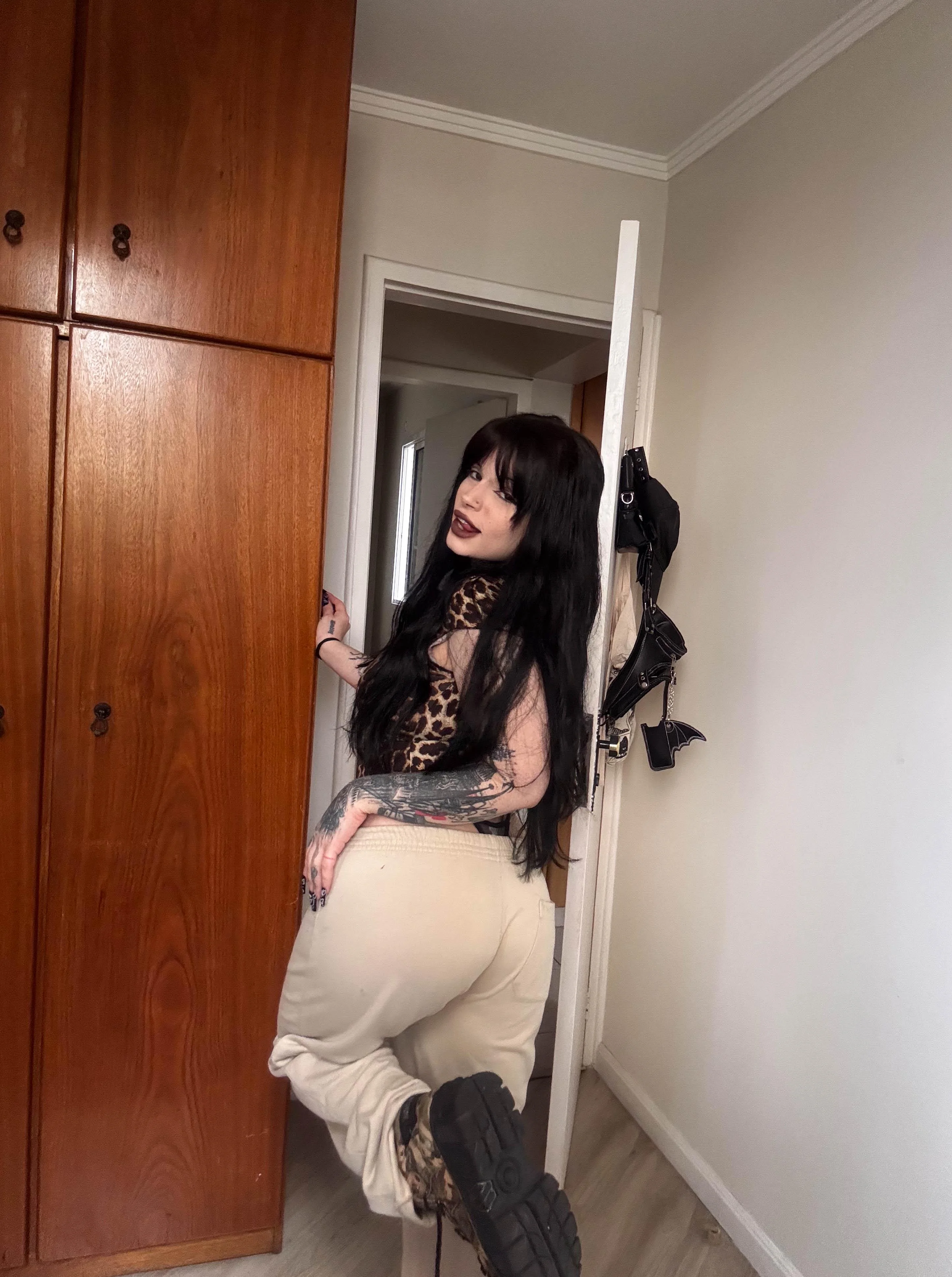 Do I look hot today? F19 picture 1 of 1