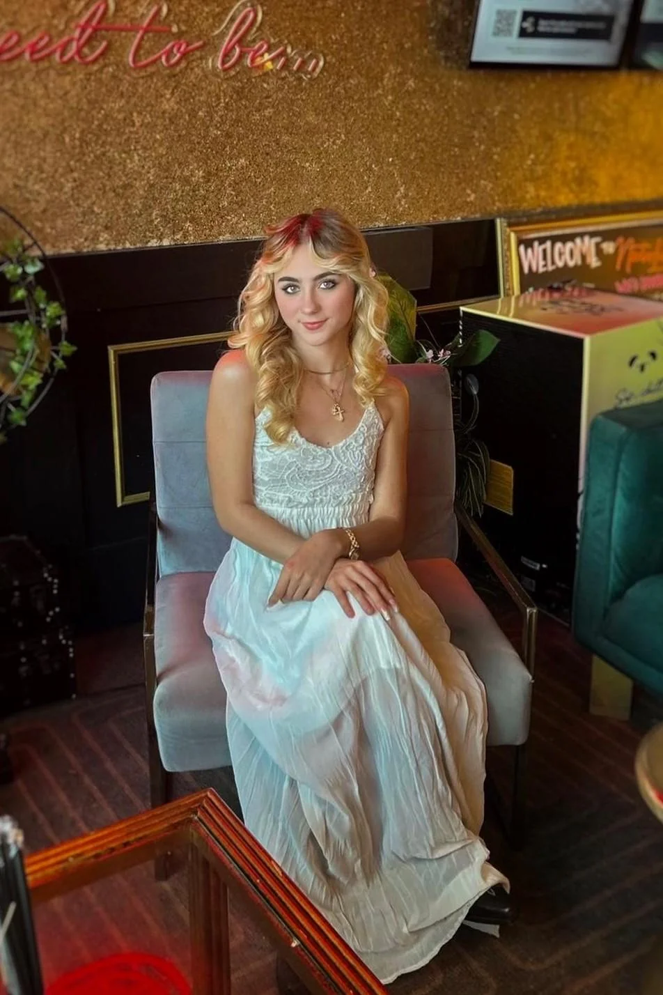 felt like a princess in this pretty dress picture 1 of 1