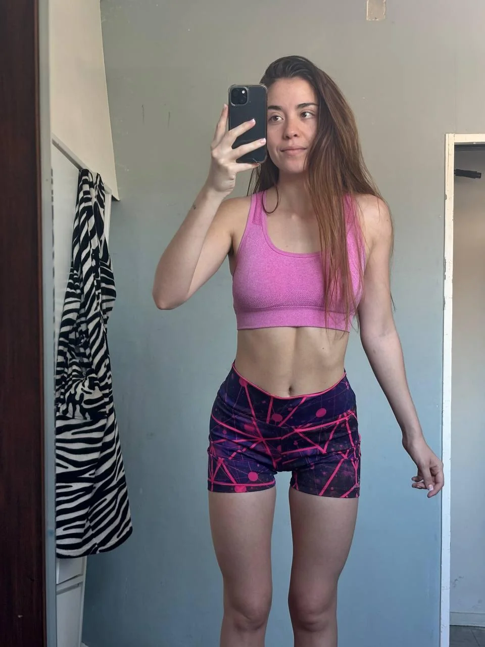I wonder if I'm hot enough [F19] picture 1 of 1