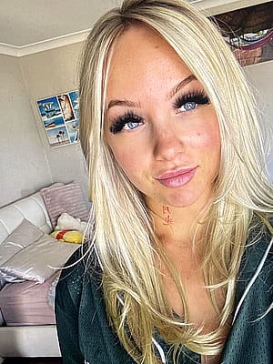 rate my face (f24)'