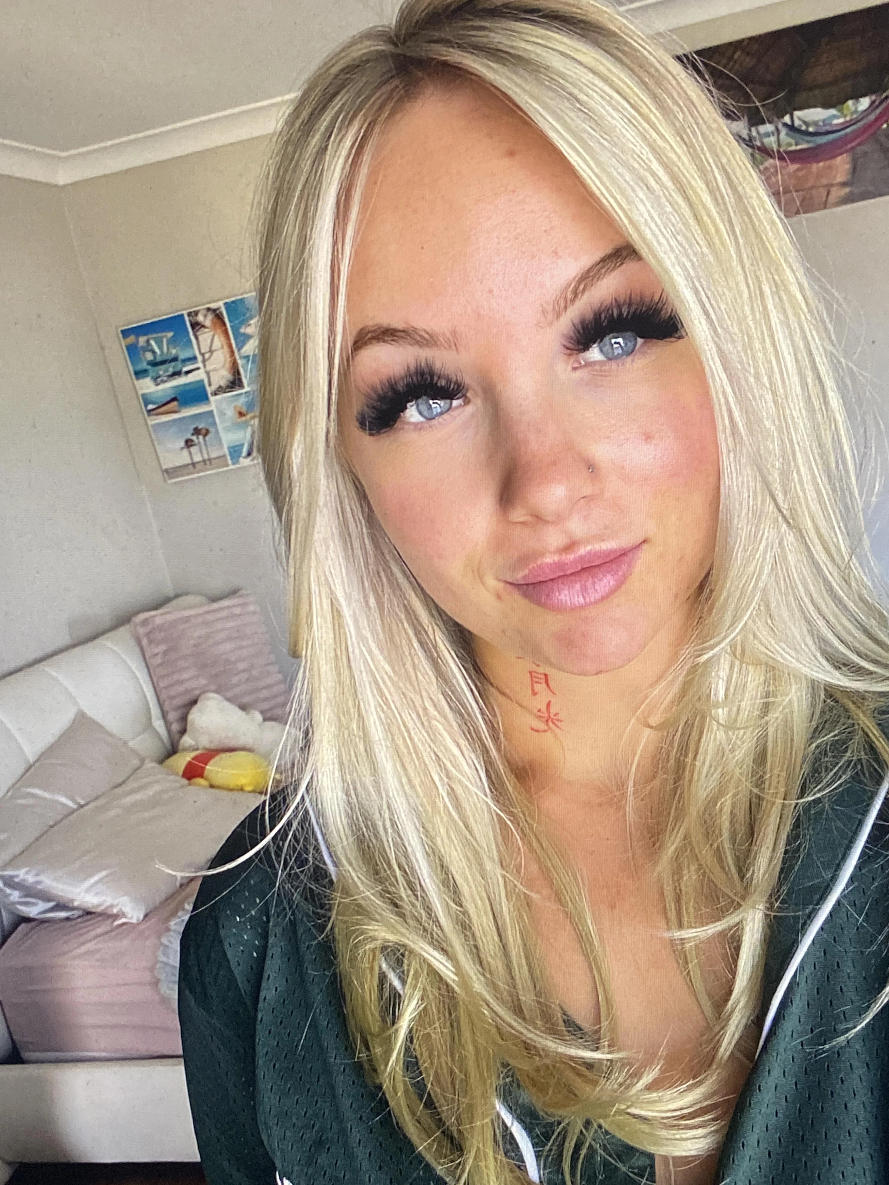 rate my face (f24) picture 1 of 1