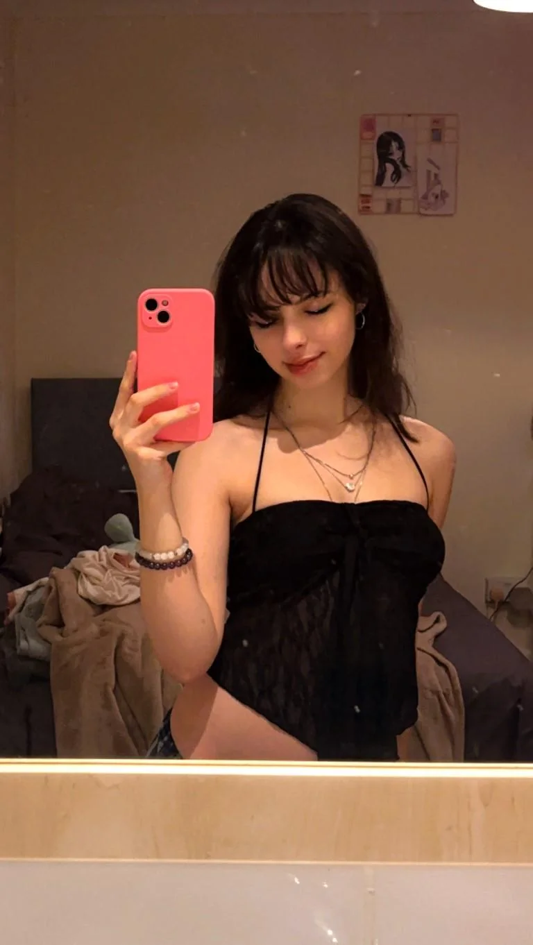 Do you consider pale beauty as beautiful? picture 1 of 1